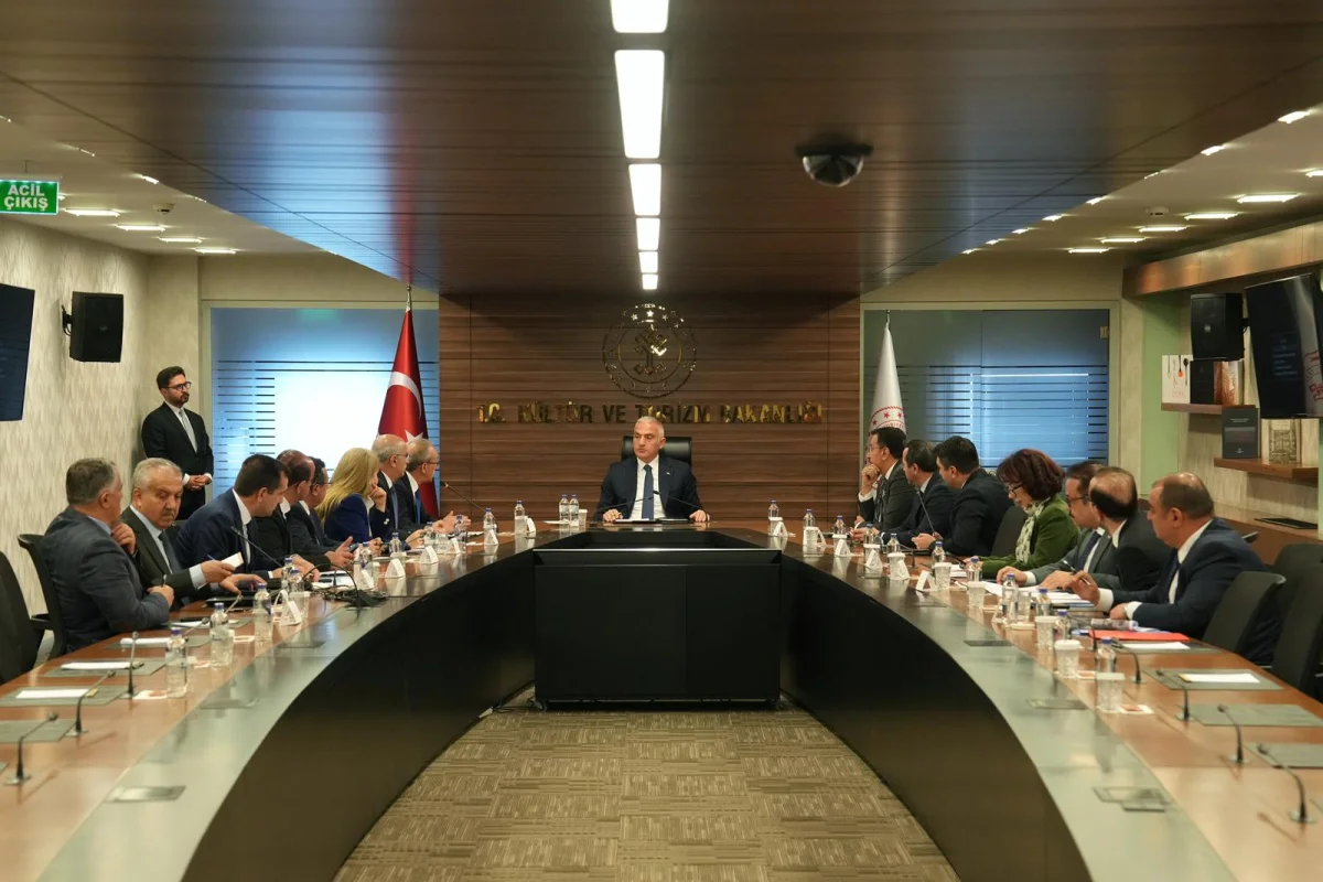 Malatya’nın Tarihi Hazineleri Yeniden Hayat Buluyor: Ulu Cami ve Kervansaray Restorasyonunda Önemli Adımlar