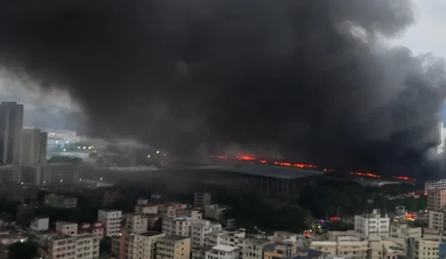 BYD'nin Shenzhen tesisinde test araçlarının bulunduğu otoparkta çıkan yangın