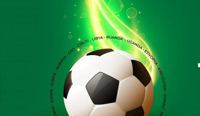 Yeşilyurt'ta düzenlenen Mini Dünya Kupası futbol turnuvasına katılan uluslararası öğrenciler