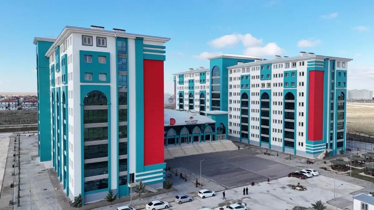 Aksaray’da Türkiye’nin En Büyük Milli Eğitim Akademisi Açıldı: 585 Öğretmen Adayı Eğitimde