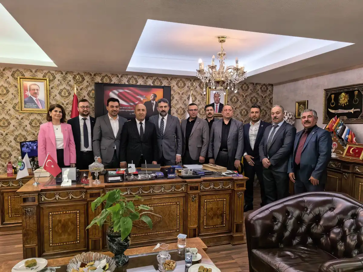 Ankara Kent Konseyi ve Oto Sanatkarları Odası’ndan Yeni Dönem İş Birliği: Sektörün Geleceği Masaya Yatırıldı