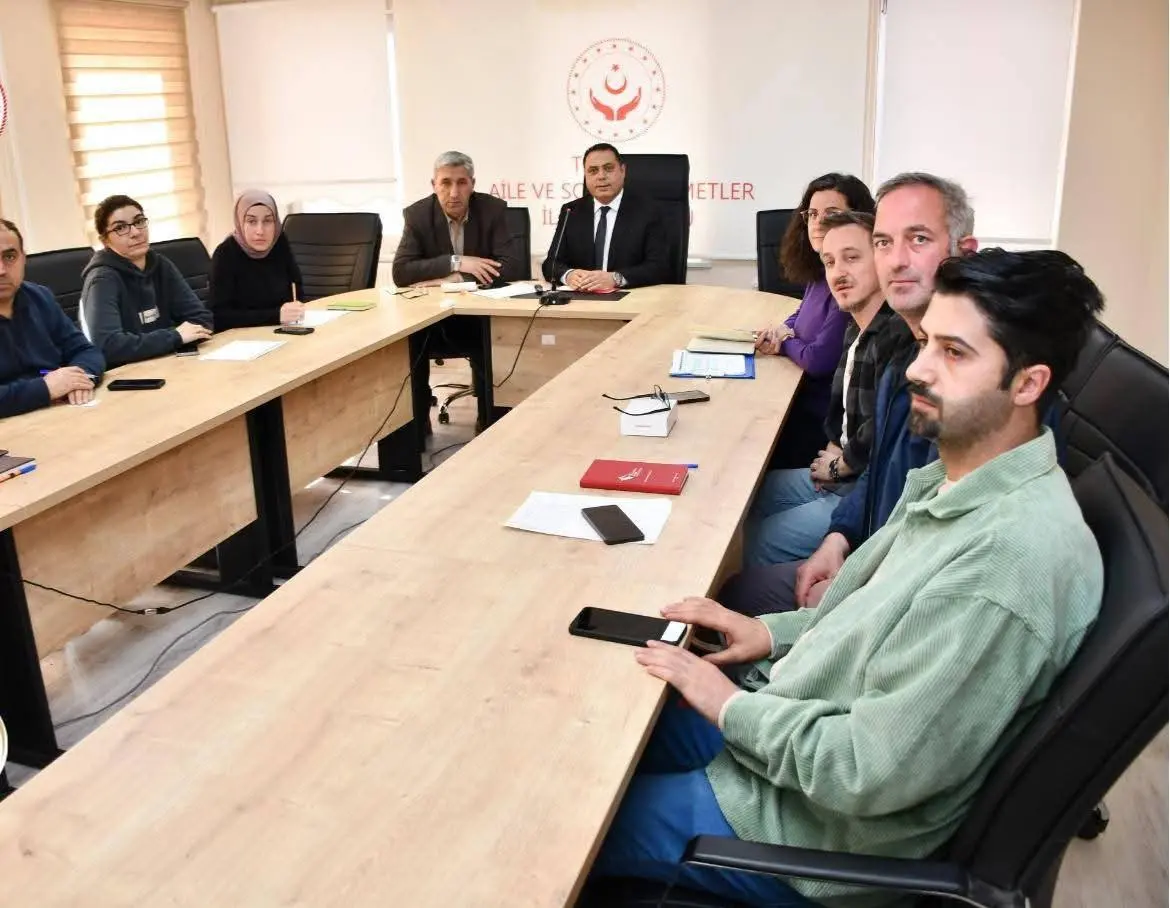 Kars’ta Şehit Kabirlerine Vefa: Kapsamlı Bakım ve Onarım Çalışmaları Başlıyor