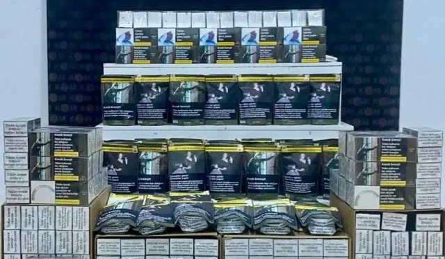 Kars'ta kaçakçılık operasyonu kapsamında ele geçirilen tütün ve makaronlar