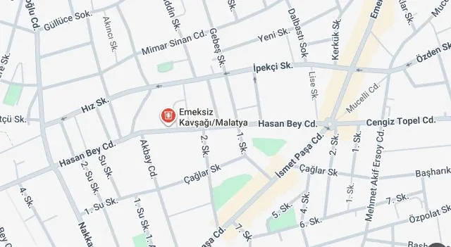 Malatya Emeksiz Alt Geçidi'nin araç trafiğine kapatılacağını gösteren tabela veya uyarı