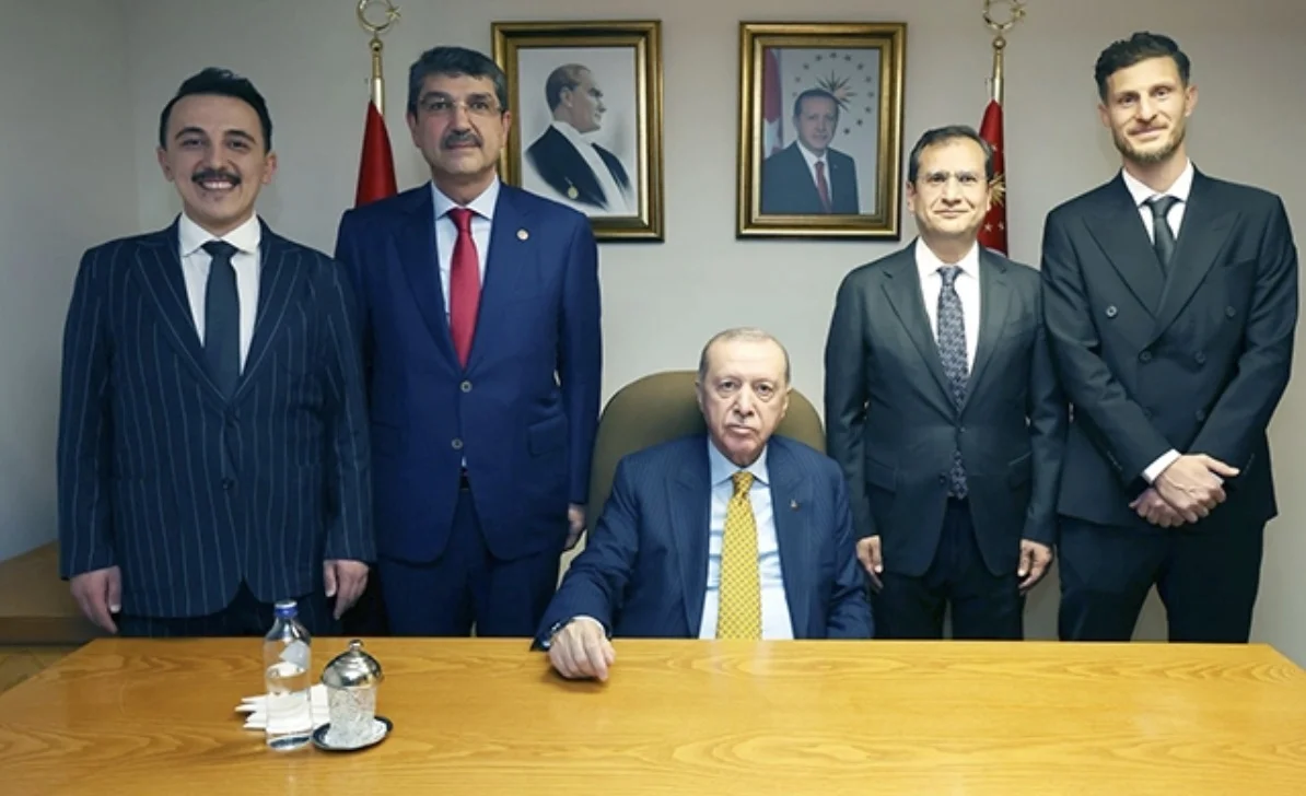 Batman Petrolspor’dan Cumhurbaşkanı Erdoğan’a Özel Hediye: Şampiyonluk Forması Takdim Edildi