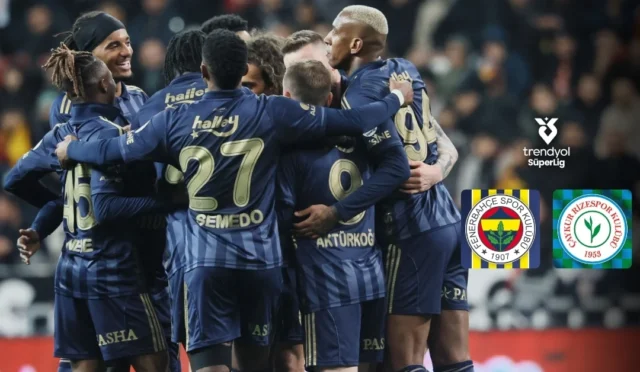 Fenerbahçe futbol takımı oyuncuları Kadıköy'de Çaykur Rizespor'a karşı liderlik maçı için sahada