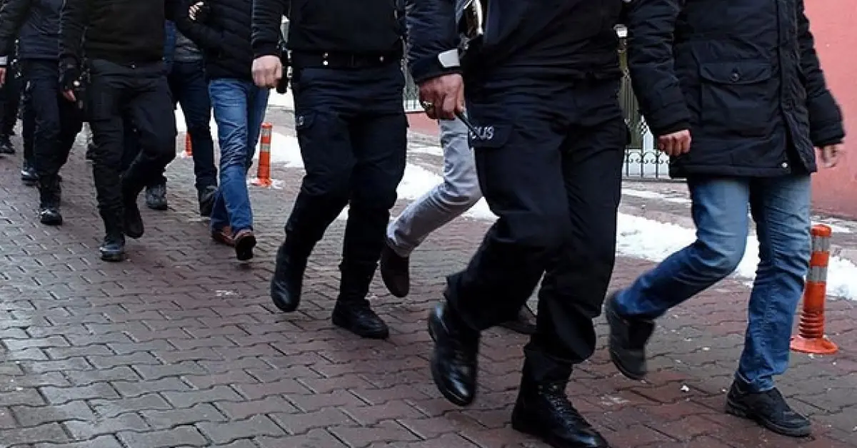 Hatay’da Uyuşturucu Operasyonu: 102 Bin Hap ve 273 Gram Sentetik Uyuşturucu Ele Geçirildi, 24 Kişi Tutuklandı