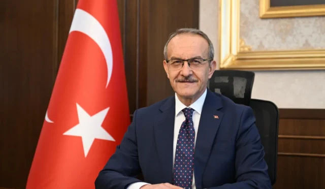 Vali Seddar Yavuz Malatya'nın 102. yıl dönümü için mesaj veriyor