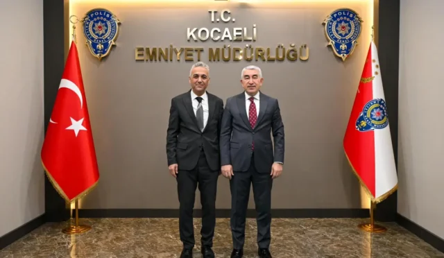 AL-KON ve HEKİMSEN temsilcileri, eğitim ve sağlıkta şiddetle mücadele konusunda Kocaeli İl Emniyet Müdürlüğü'nü ziyaret etti.