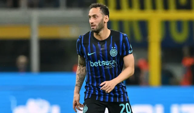 Hakan Çalhanoğlu Inter formasıyla sahada