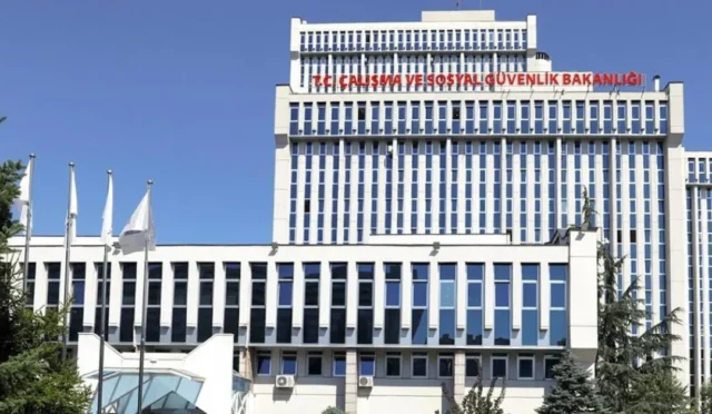 OECD Beceriler Zirvesi'nin İstanbul'da düzenleneceğine dair haber görseli