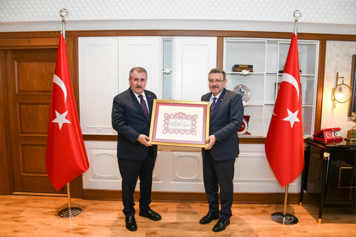 BBP Genel Başkanı Mustafa Destici’den Trabzon Büyükşehir Belediye Başkanı Ahmet Metin Genç’e Ziyaret