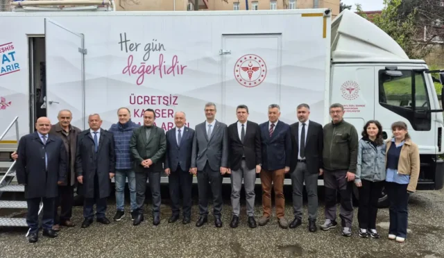 Giresun'da hizmete giren gezici kanser tarama aracı