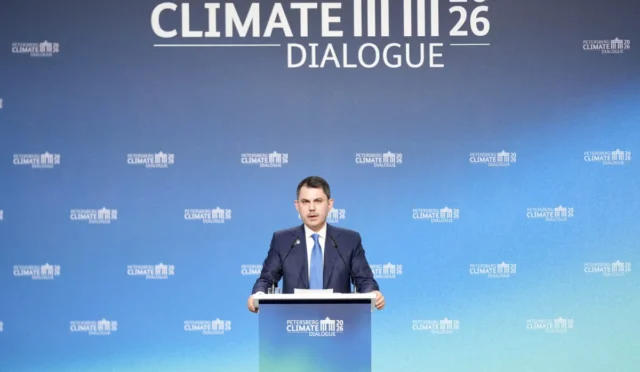 Çevre Bakanı Murat Kurum, Berlin'deki Petersberg İklim Diyaloğu'nda konuşma yaparken