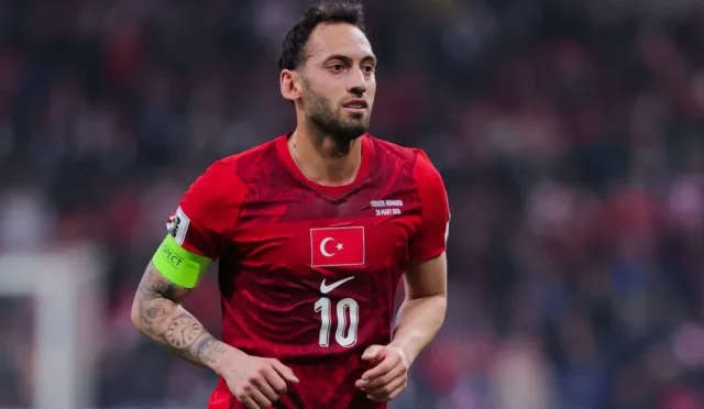 A Milli Takım kaptanı Hakan Çalhanoğlu'nun sakatlığı sonrası sezonu kapatması