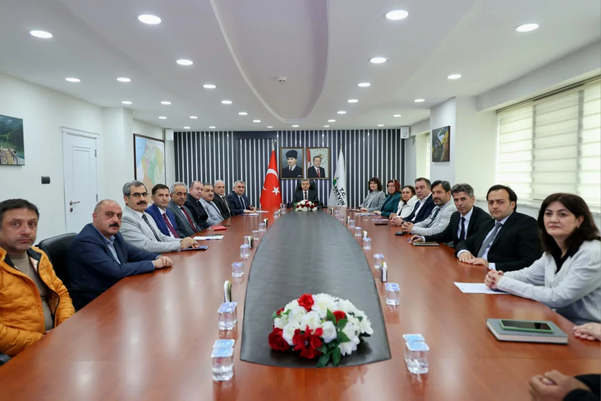 Artvin’de İstihdam ve Mesleki Eğitim Masaya Yatırıldı: Vali Ergün Başkanlığında Önemli Kararlar Alındı