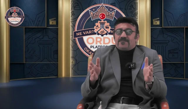 Ne Var Ne Yok Ordu Platformu manifestosunu açıklarken