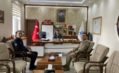 Arpaçay Kaymakamlığı'nda düzenlenen güvenlik toplantısında okul güvenliği ve asayiş durumu ele alındı.