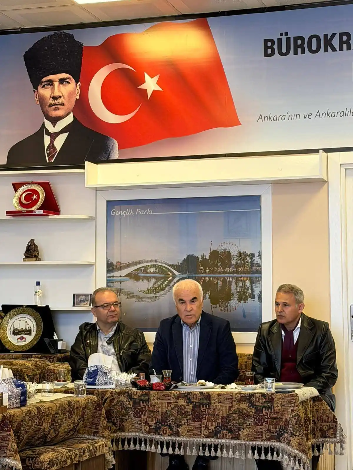 Ankara’nın Bürokratları ve Akademisyenleri BADER’in ‘Gönül Sofrası’nda Buluştu: Birlik ve Hizmet Mesajı