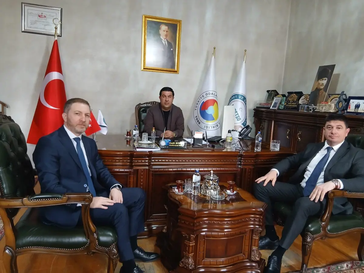 Azerbaycan Heyeti Kars’ta Ticaret Odası’nı Ziyaret Etti: Yatırım ve İş Birliği Fırsatları Masaya Yatırıldı