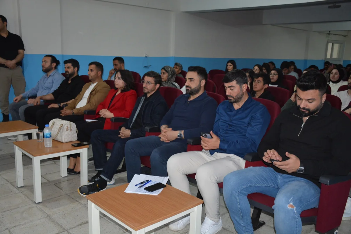 Silopi’de Üniversite Öğrencilerine Dijital Suçlara Karşı Bilinçlendirme Eğitimi