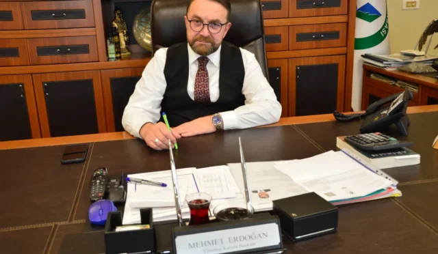 Rize Ticaret Borsası Yönetim Kurulu Başkanı Mehmet Erdoğan, çay sektörü için devlet iş birliği çağrısı yapıyor.