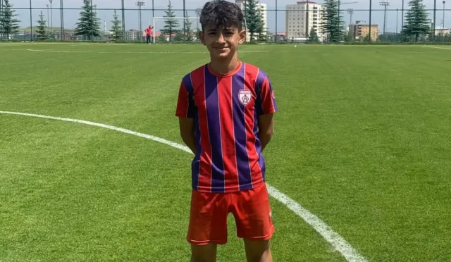 Yeşil Artvinsporlu Miraç Değirmenci, U14 Milli Takım'ın İspanya kadrosunda yer alıyor.
