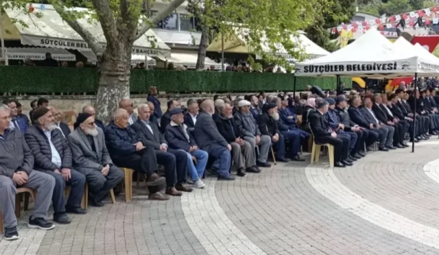 Sütçüler doğalgaz temel atma töreni katılımcıları