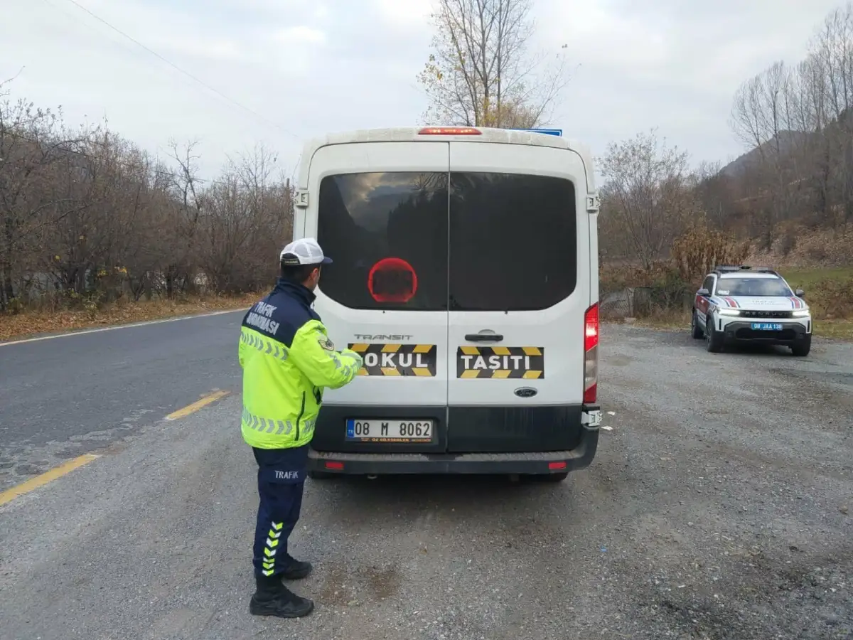 Artvin’de Nisan Ayı Boyunca Okul Çevrelerinde Güvenlik Önlemleri Yoğunlaştı