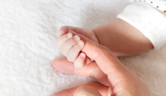 Annelere ek doğum izni hakkı verildiğini gösteren görsel