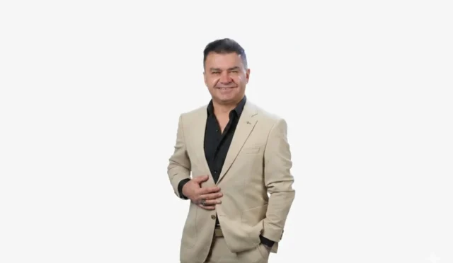 RADEV Başkanı Yusuf Erbaş, radyonun zor anlarda ulaşılabilir bir sırdaş olduğunu belirtti.