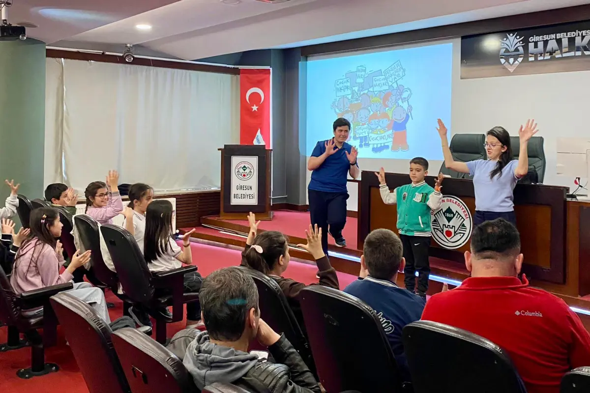 Giresun Kent Konseyi Çocuk Meclisi Güçleniyor: Hak Temelli Bakış Açısı ve Aktif Katılım Eğitimi