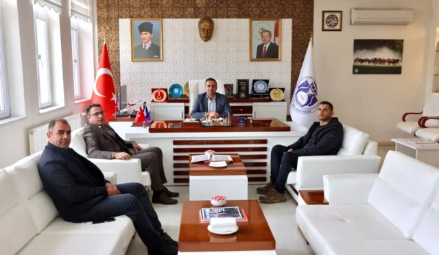 Akçadağ'da başlatılan sıcak asfalt ve yeni yol projelerini gösteren görsel