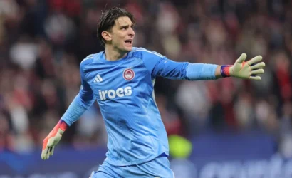 Fenerbahçe'nin Olympiakos kalecisi Konstantinos Tzolakis için 15 milyon Euro'luk transfer teklifi yaptığı iddiası
