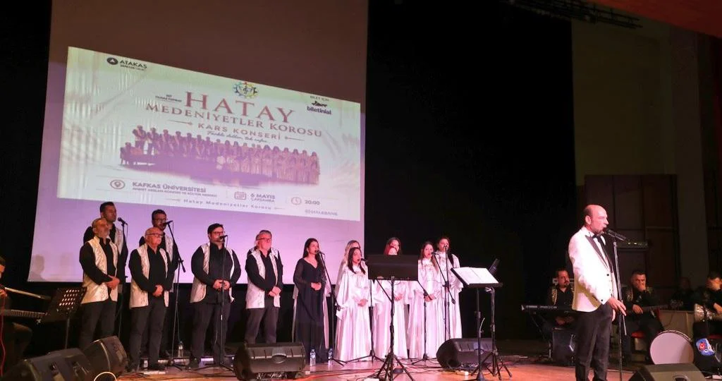 Hatay Medeniyetler Korosu Kars’ta Birlik ve Beraberlik Konseri Verdi