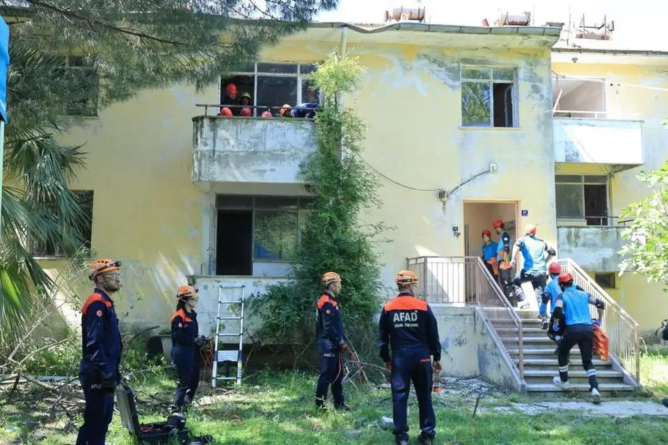 Aydın’da UMKE Tatbikatı: Enkazdan Kurtarma Senaryosu Başarıyla Tamamlandı