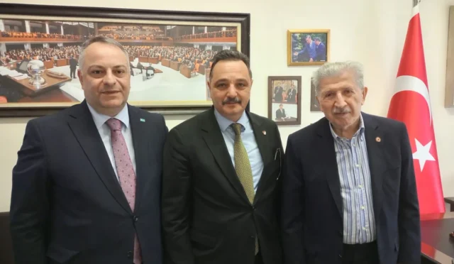 TİMBİR heyeti, Köksal Toptan ile dijital dönüşüm ve medya stratejilerini görüştü.