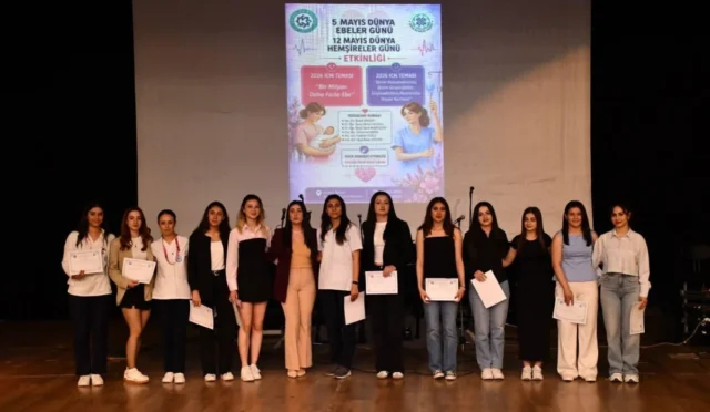 Kars'ta Ebeler ve Hemşireler Günü kutlama etkinliğinden genel görünüm