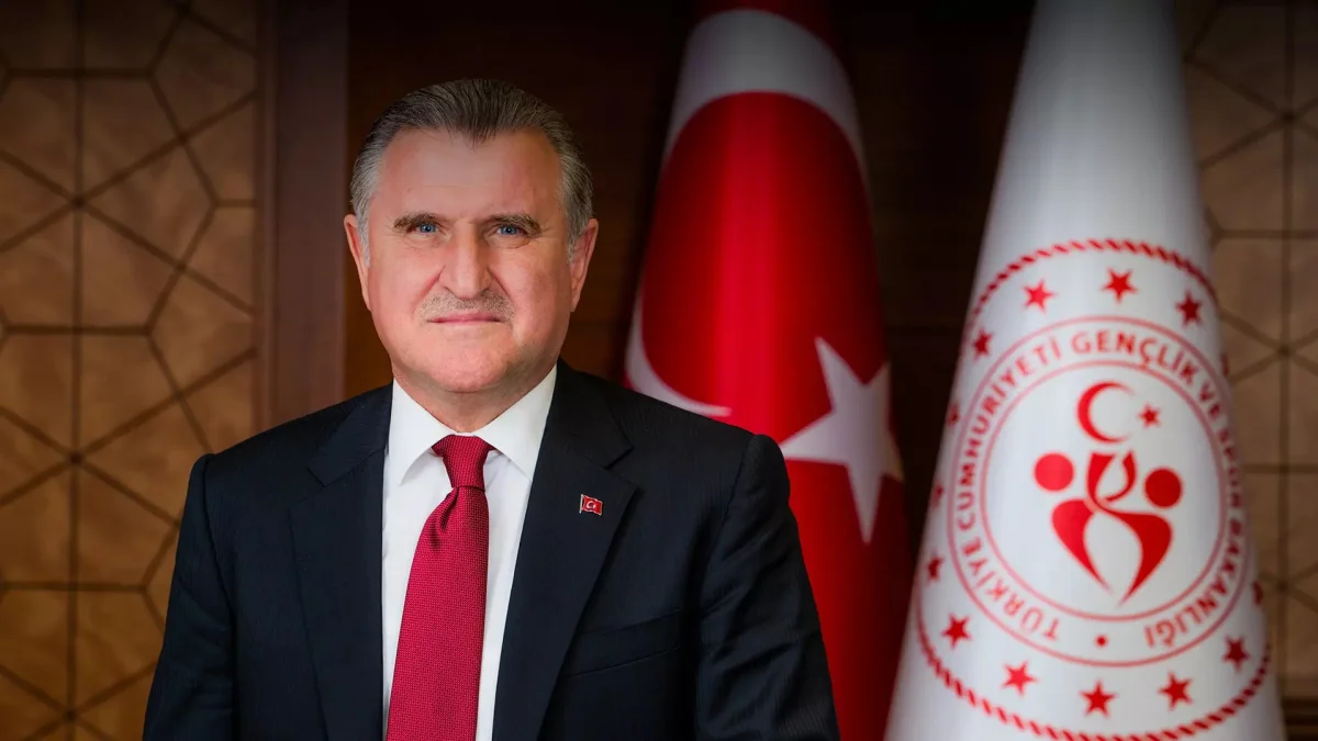 Bakan Bak Müjdeledi: Trabzon’a Modern Spor Tesisleri Geliyor!