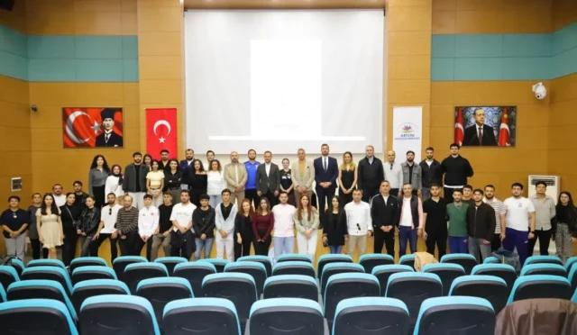 Artvin'de spor etiği ve çocukların korunması üzerine verilen eğitim programından bir kesit