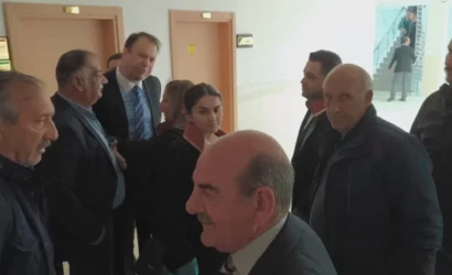 Kars Aynalı Köşk davası sonrası CHP'li vekil ile sanık arasında yaşanan sözlü tartışma