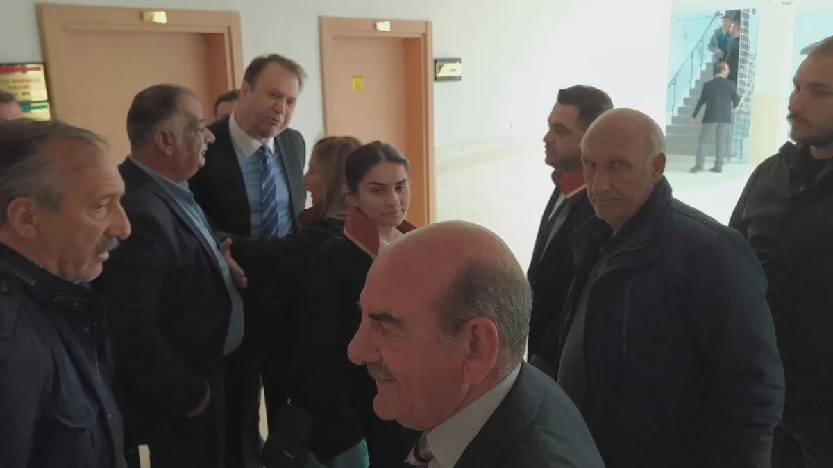 Kars Aynalı Köşk Davasında Gergin Anlar: CHP’li Vekil ile Sanık Arasında Sert Tartışma