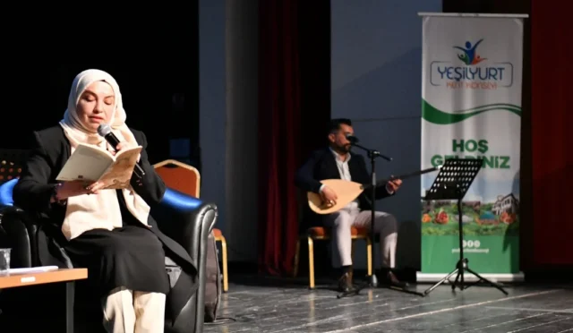 Malatya'da düzenlenen 'Kalbimin En Güzel Şiiri: Annem' şiir yarışmasında ödüller sahiplerini buldu.