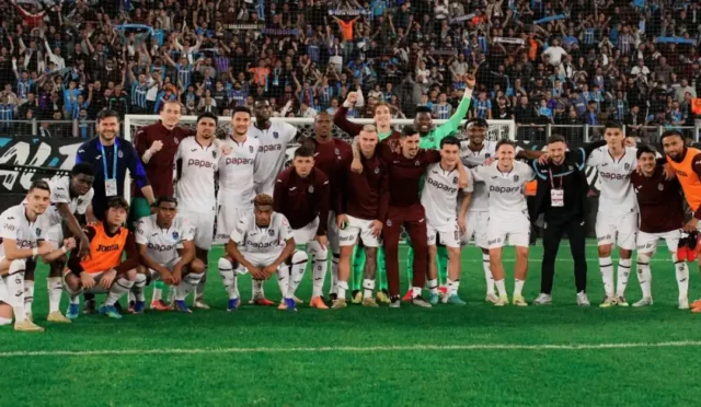 Trabzonsporlu futbolcuların sevinci, Ziraat Türkiye Kupası yarı final maçından