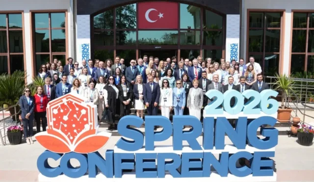 Avrupa Veri Koruma Otoriteleri Bahar Konferansı Antalya'da toplandı, yapay zeka ve mahremiyet konuları ele alındı.