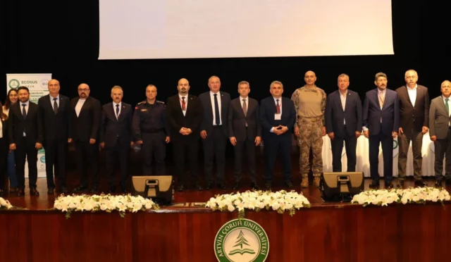 Artvin'de düzenlenen Ekoloji, Ekonomi ve Bölgesel Kalkınma Kongresi'nden genel görünüm