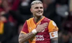 Galatasaraylı futbolcu Mauro Icardi'nin sarı-kırmızılı formayla poz verdiği bir fotoğraf