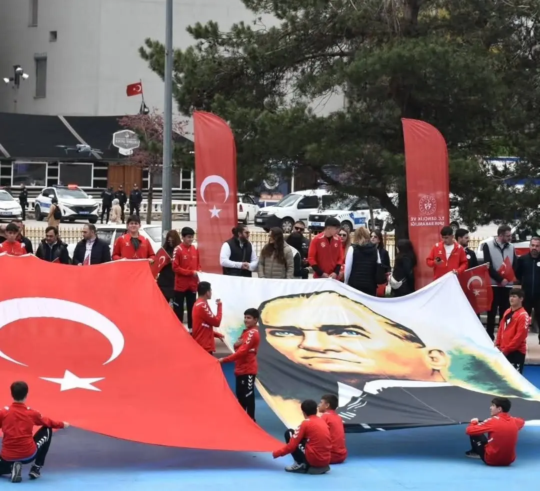 Erzurum’da 19 Mayıs Coşkusu: Gençlik ve Spor Bayramı’nın Kutlu Anları