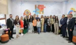 Kars Valisi Ziya Polat, 11. Ulusal Üstün Yetenekliler Kongresi'nde genç yeteneklerin eserlerini inceledi.