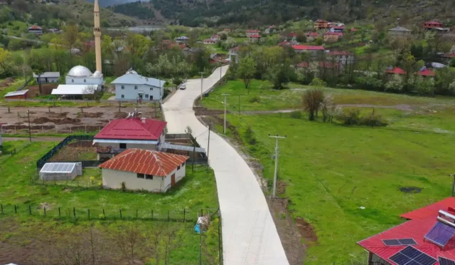 Ordu Akkuş'ta tamamlanan Gökçebayır-Karaçal beton yol projesi